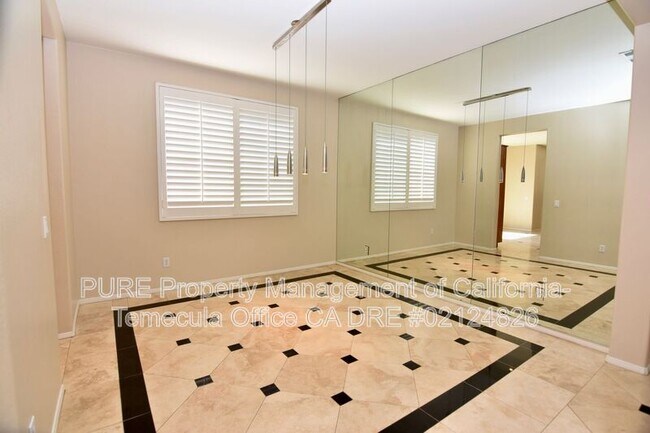 Foto del edificio - 45314 Tioga St