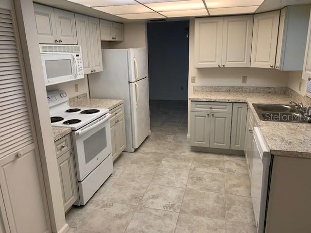 Building Photo - 2106 Darlington Oak Dr