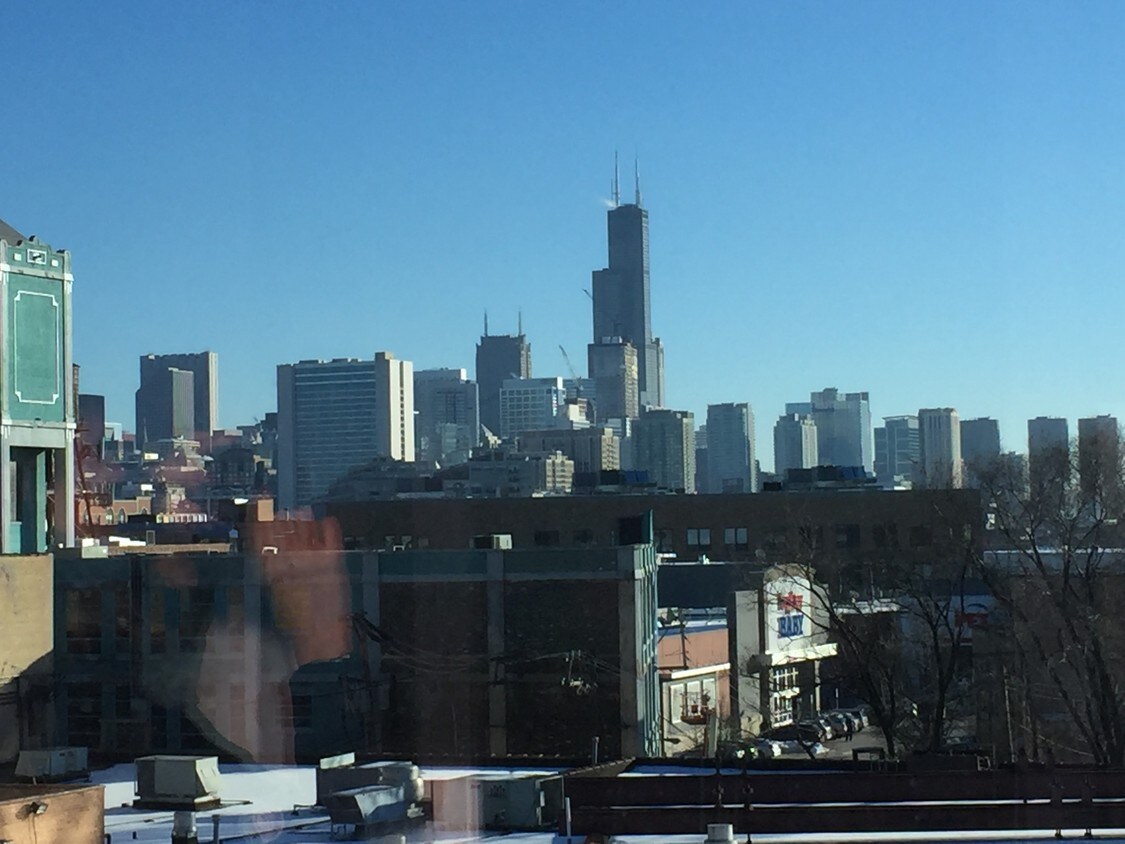 Main view (south) - 860 W Blackhawk St