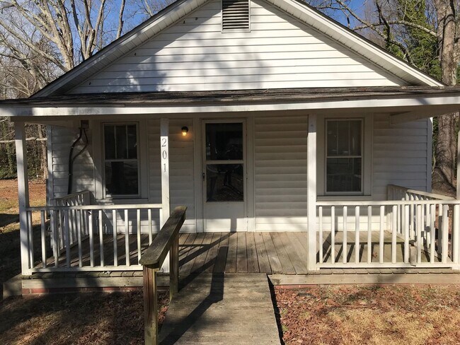 Foto del edificio - Bungalow in High Point NC