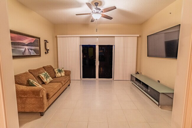 Foto del edificio - 36 Harbour Isle Dr W