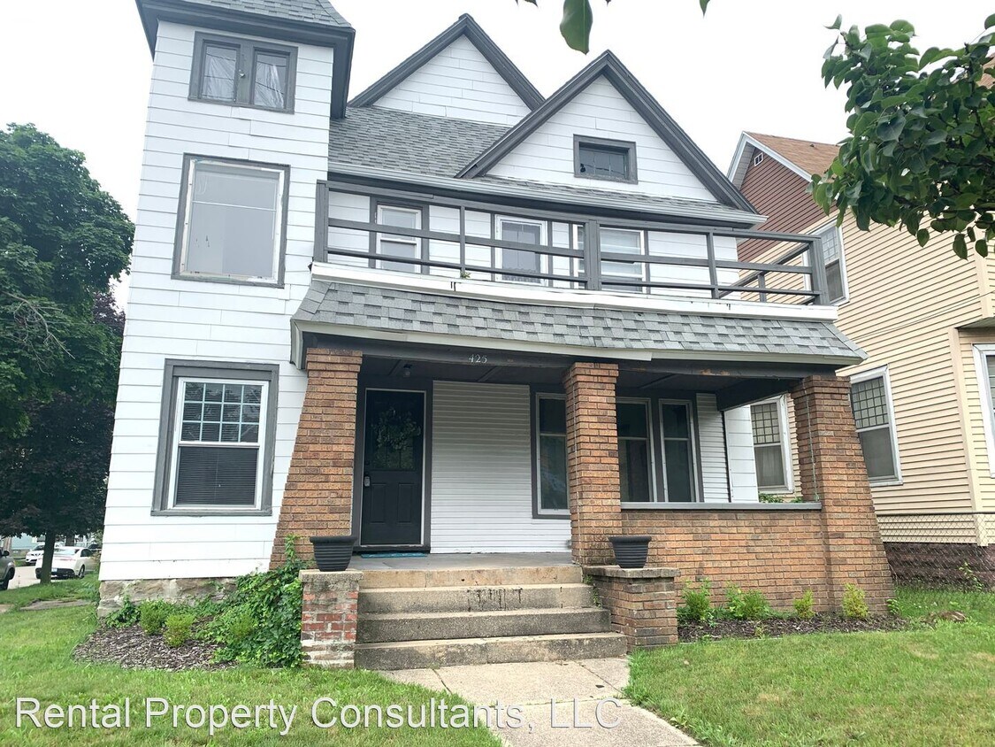 Foto principal - 4 br, 2 bath House - 425 Fuller Ave Se