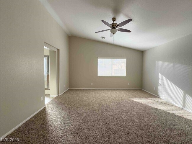 Building Photo - 5255 Cedar Bend Dr