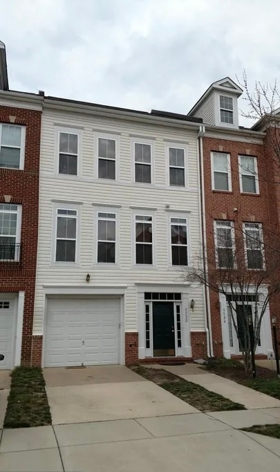 Building Photo - 5522 Hartfield Ave