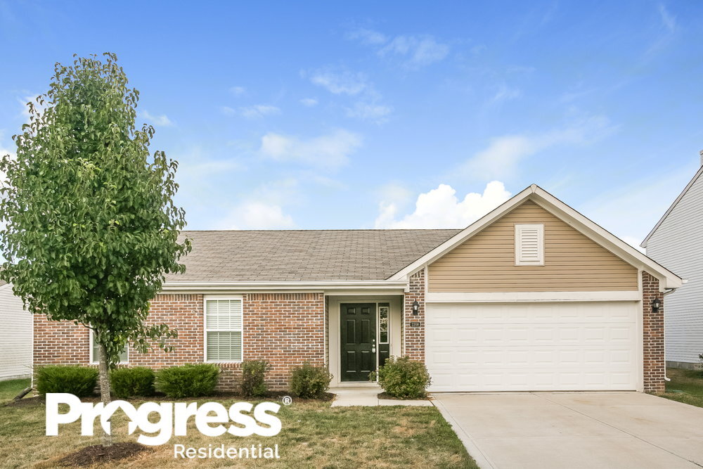 Primary Photo - 2208 Rossington Ln