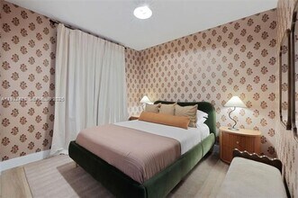 Building Photo - 1542 NW 2nd St