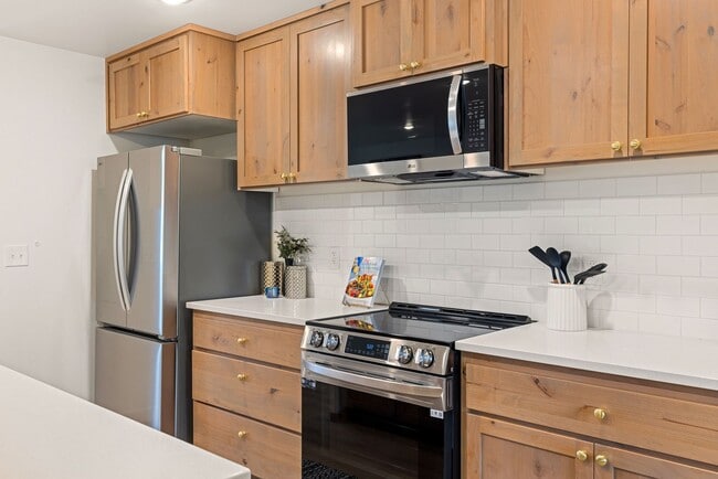 Building Photo - Work Live Unit - At Home Business