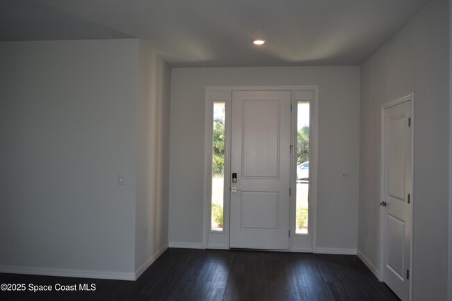 Foto del edificio - 3143 Fullerton Ave