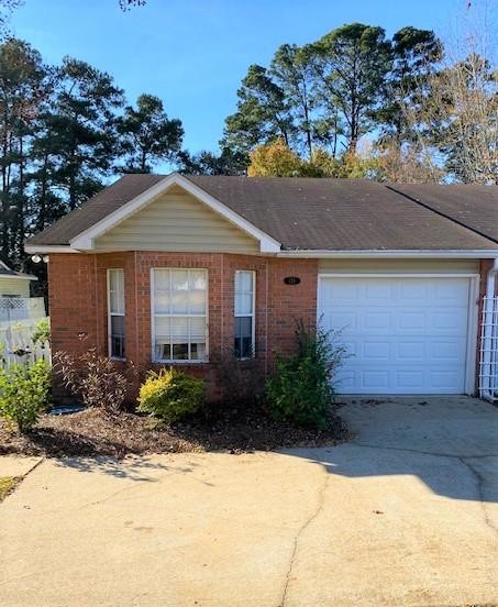 Primary Photo - 124 Covington Pl