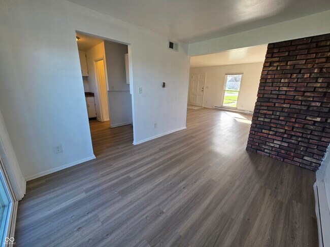 Building Photo - 3815 Biscayne Rd