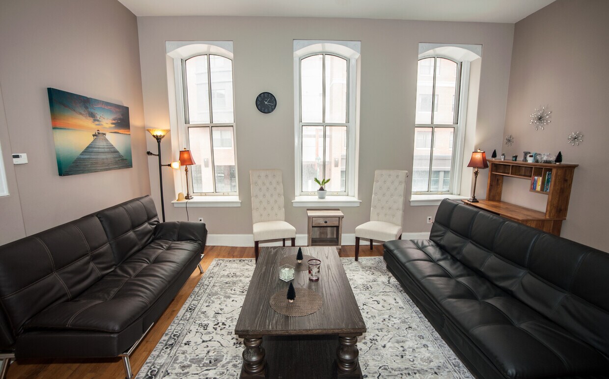 Foto principal - 317 W Fayette St