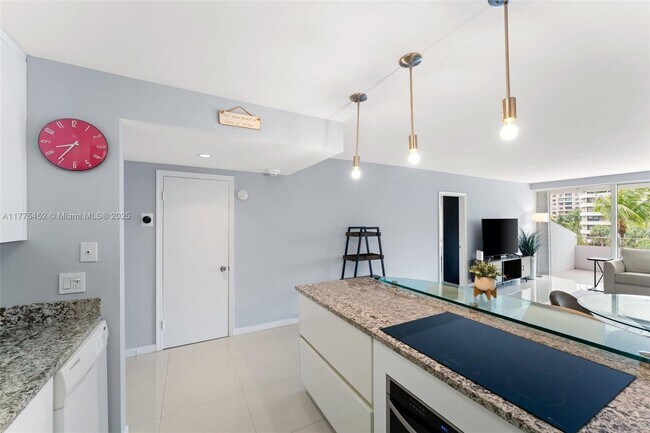 Foto del edificio - 155 Ocean Ln Dr
