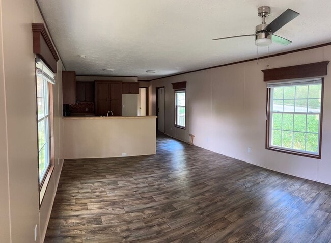 Building Photo - 161 Wagon Wheel Cir