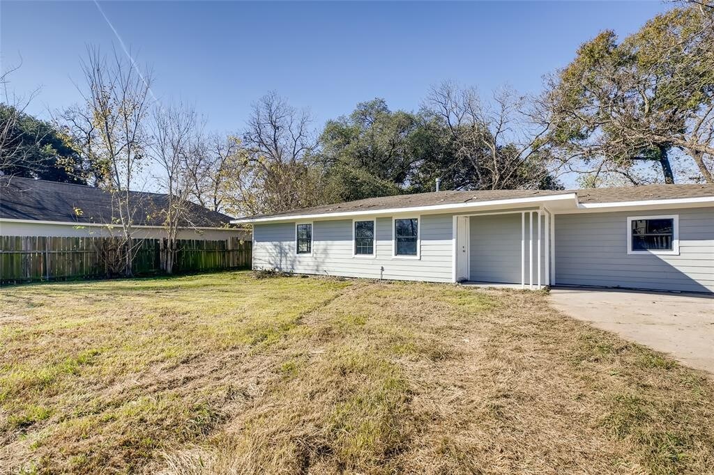Foto principal - 5904 Schroeder Rd
