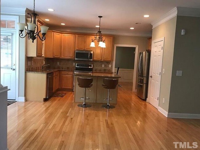 Building Photo - 1008 Grogans Mill Dr