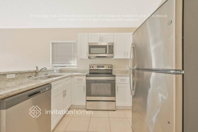 Foto del edificio - 6561 Redwood Oaks Dr