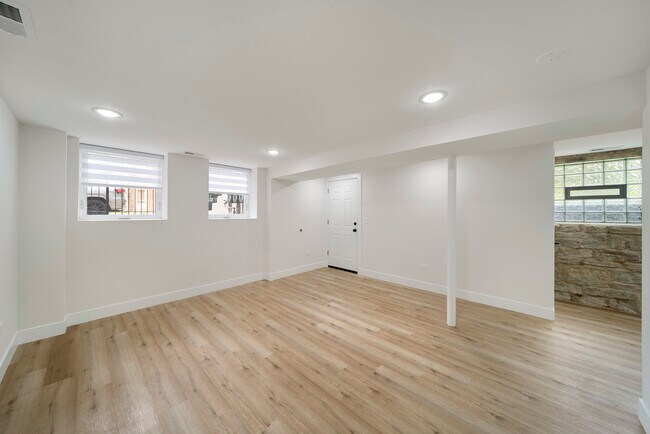 Foto del edificio - 1137 N Francisco Ave