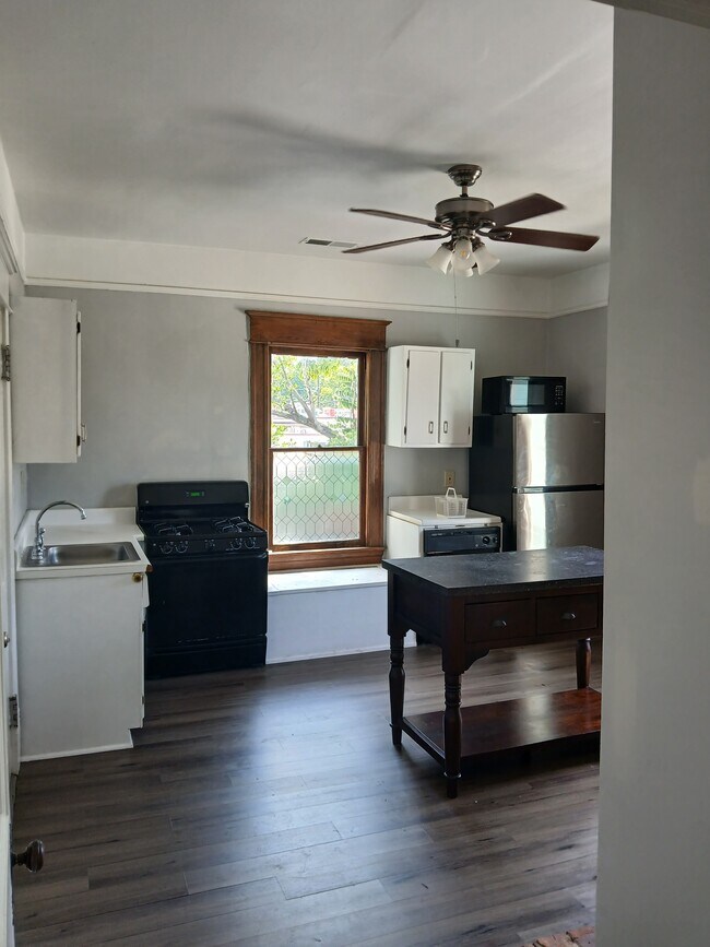 1124 Colquitt Ave NE, Atlanta, GA 30307 Townhome Rentals in Atlanta