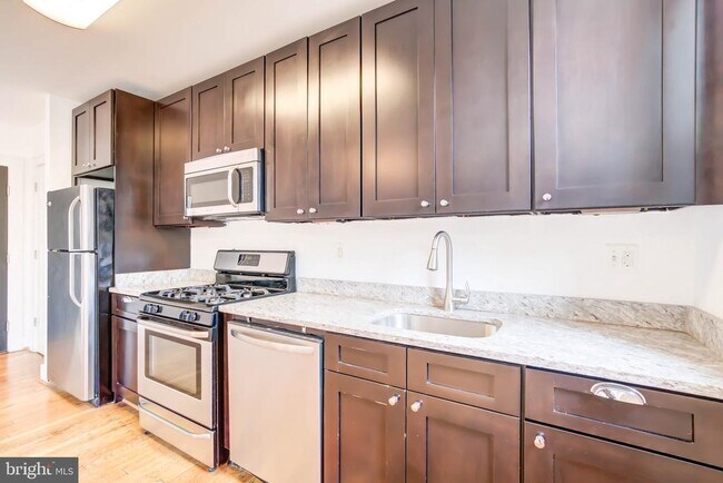 Foto del edificio - 1575 Spring Pl NW