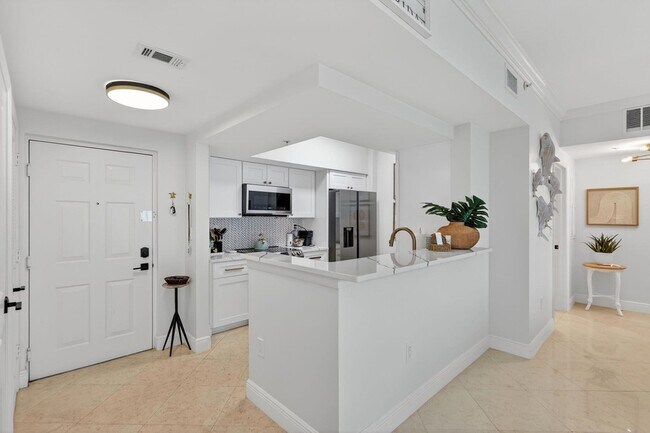 Foto del edificio - 675 NW Flagler Ave