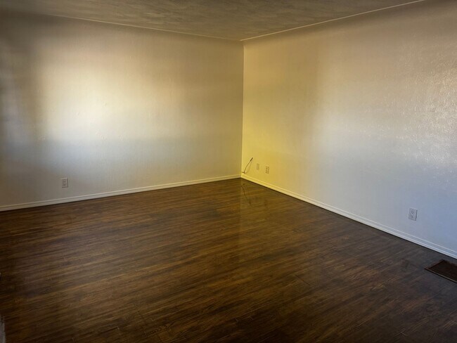 Foto del edificio - 3 Bedroom 2 Bath Home