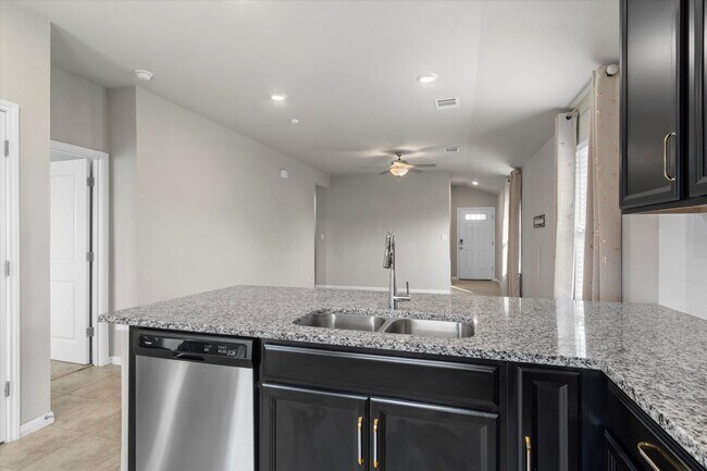 Foto del edificio - 213 Wild Spur Ln