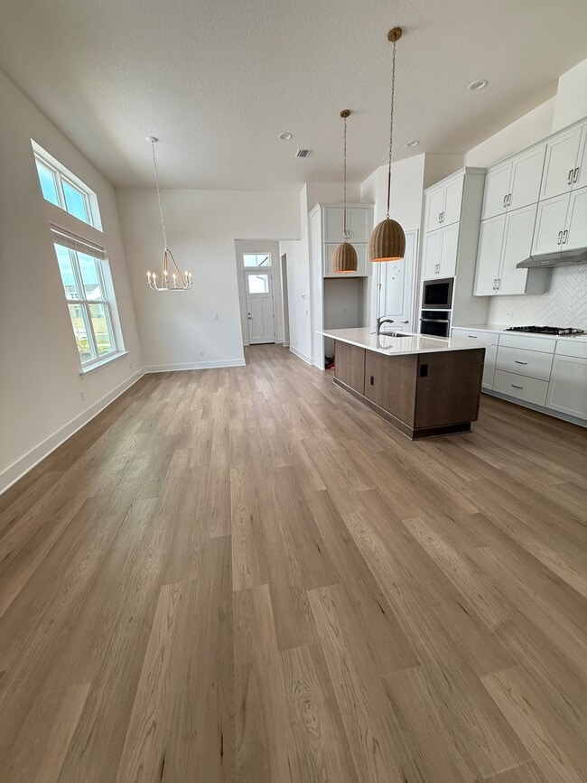 Building Photo - 5554 Lumber Ml Rd