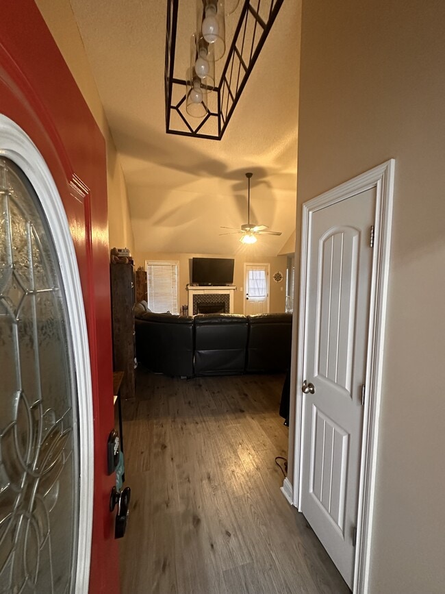 Building Photo - 1072 Cindy Jo Ct