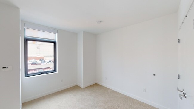 Building Photo - 80 Fenwood Rd