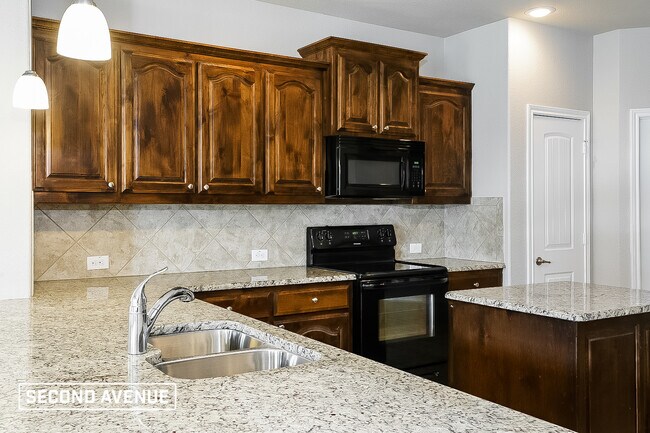 Foto del edificio - 1241 Glen Ct