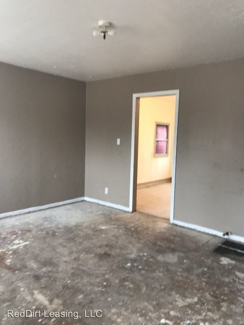Foto del edificio - 2 br, 1 bath House - 3316 S PORTLAND AVE