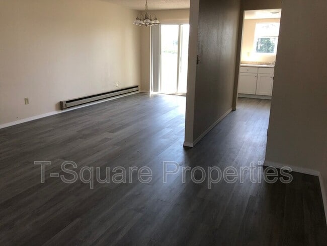 Building Photo - 601 Ave A