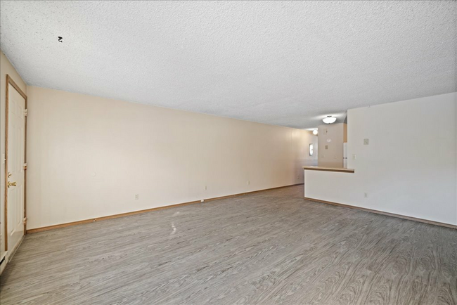 13-3Q9A9095.jpg - Highlands Apartments