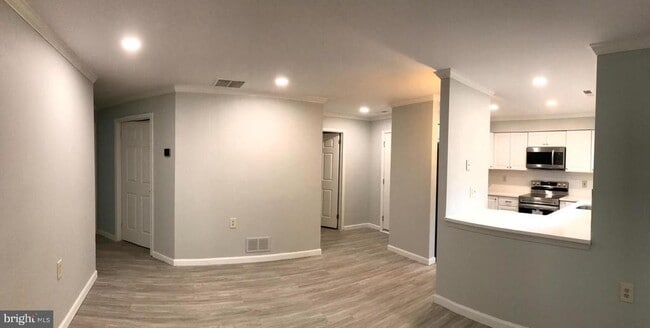 Building Photo - 618 Walden Cir