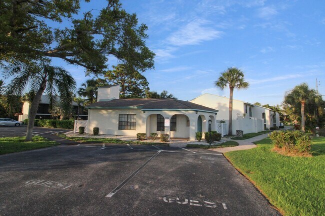 Building Photo - Manasota Beach Gardens Annual Condo Rent