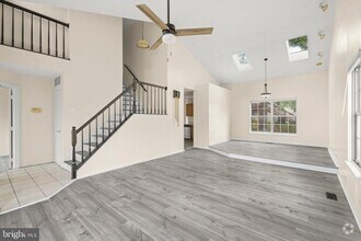 Building Photo - 7637 Seans Terrace