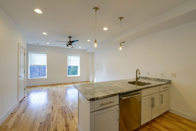 Foto del edificio - Great 1BR in Columbia Heights