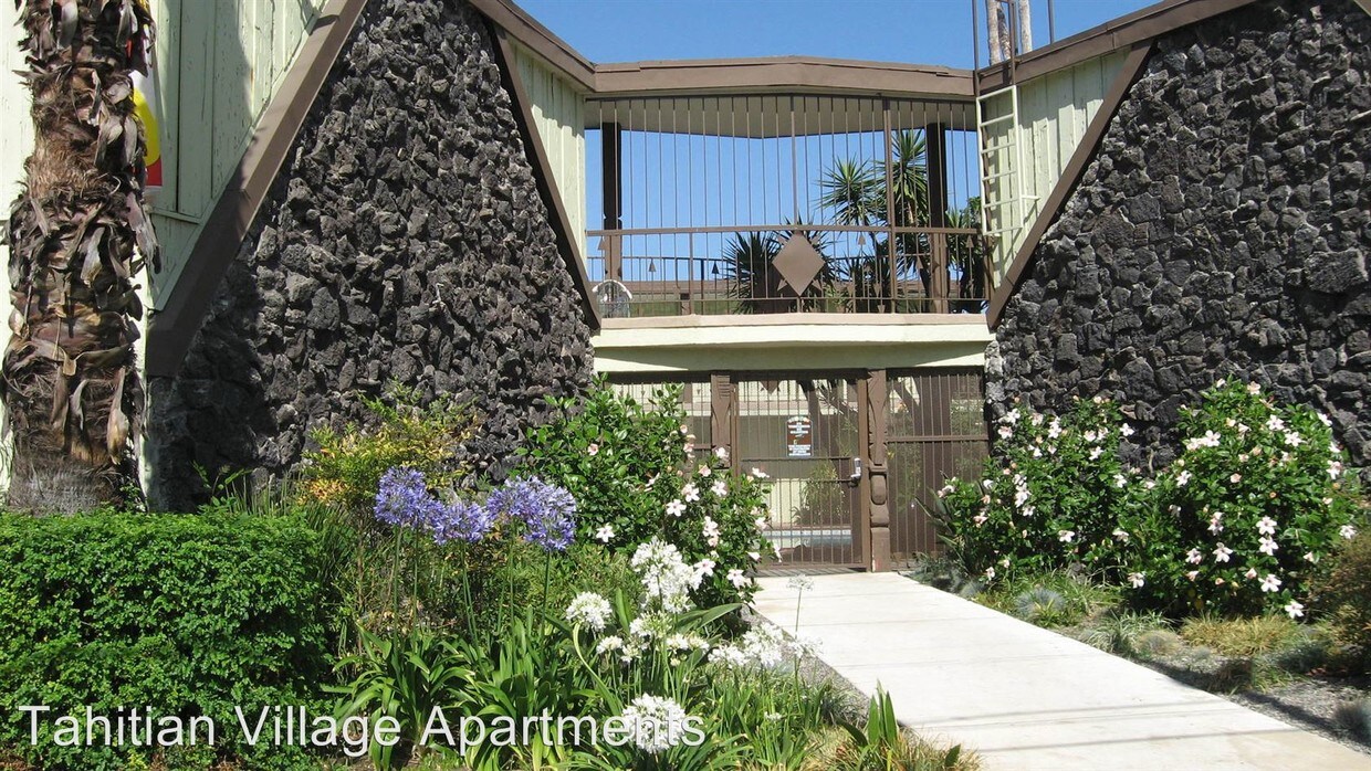 Primary Photo - 7923 Reseda Blvd