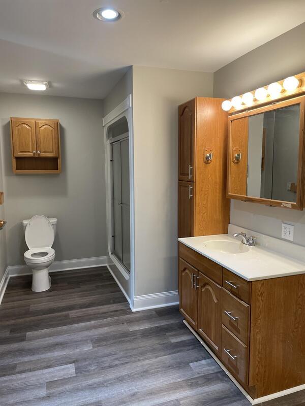 Foto del edificio - 923 W Lee Rd