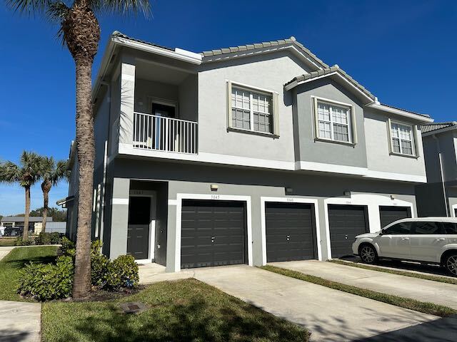 Foto principal - 3044 Grandiflora Dr