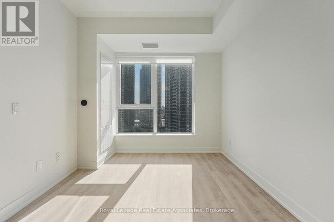 Building Photo - 60 Central Park Roadway