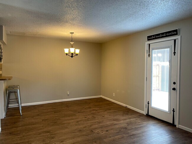 Foto del edificio - 205 Westwood St