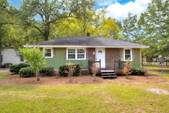 Building Photo - 124 Mccormick Dr