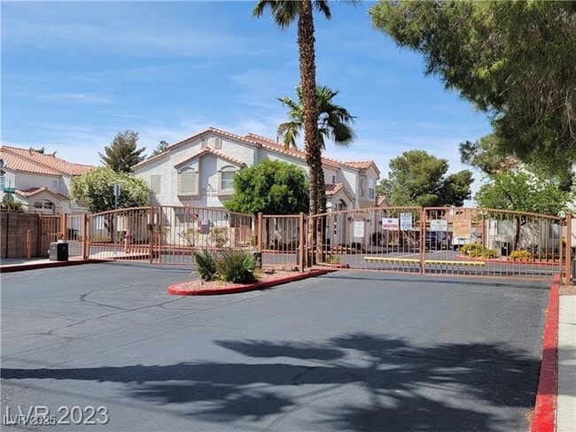 Foto del edificio - 4049 Castle Cove Dr