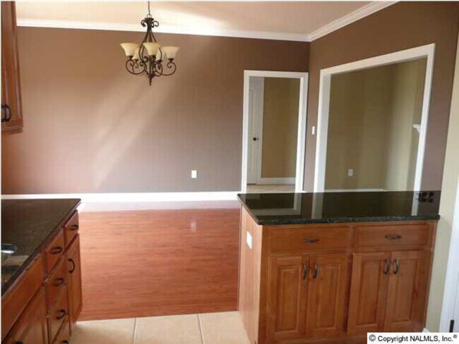 Foto del edificio - 132 Meadow Ridge Dr