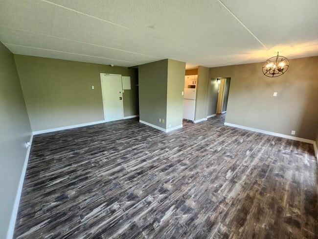 Building Photo - 155 Mystery Lake Dr