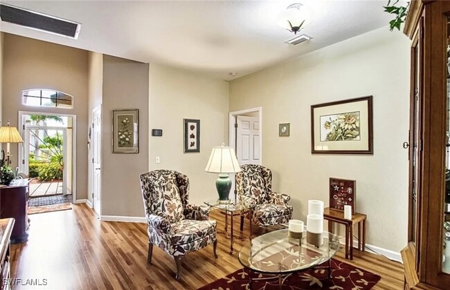Foto del edificio - 14016 Clear Water Ln
