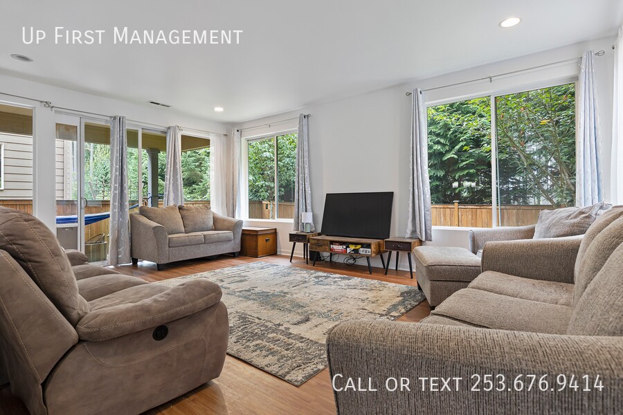 Foto principal - 4016 Campus Willows Loop NE