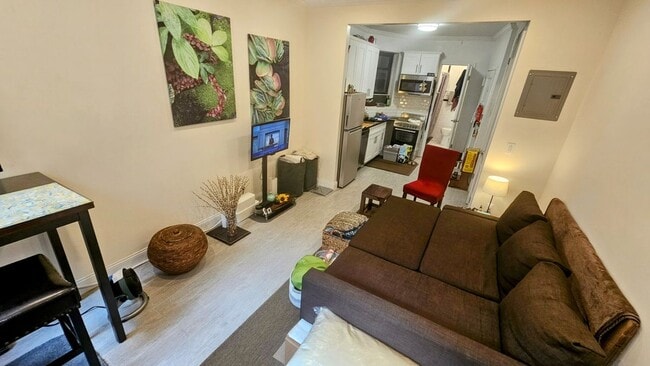 Foto del edificio - 403 E 73rd St