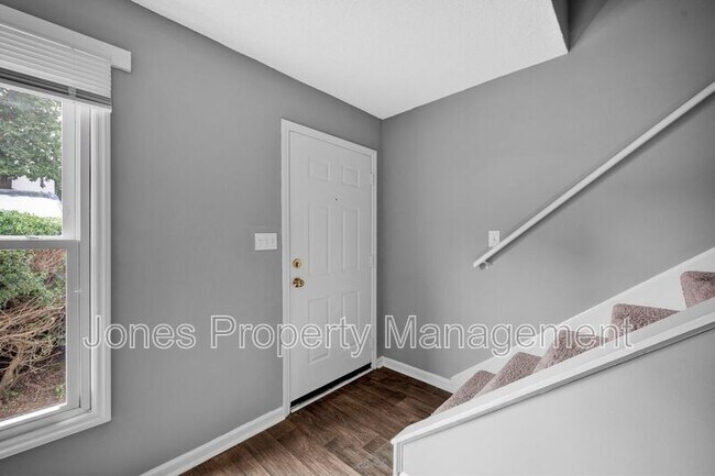 Foto del edificio - 2676 White Oak Ln